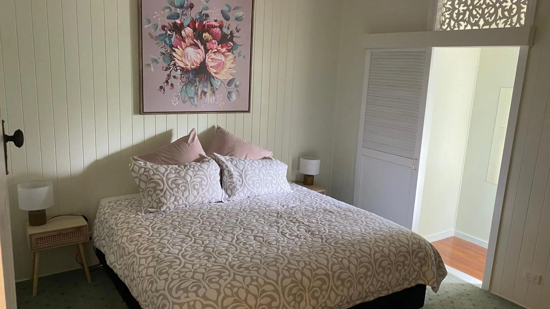 Villa Mirrabooka Guest House Allora